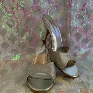 NWOT Kelly & Katie Silver Metallic Glitter Open-Toe Mules